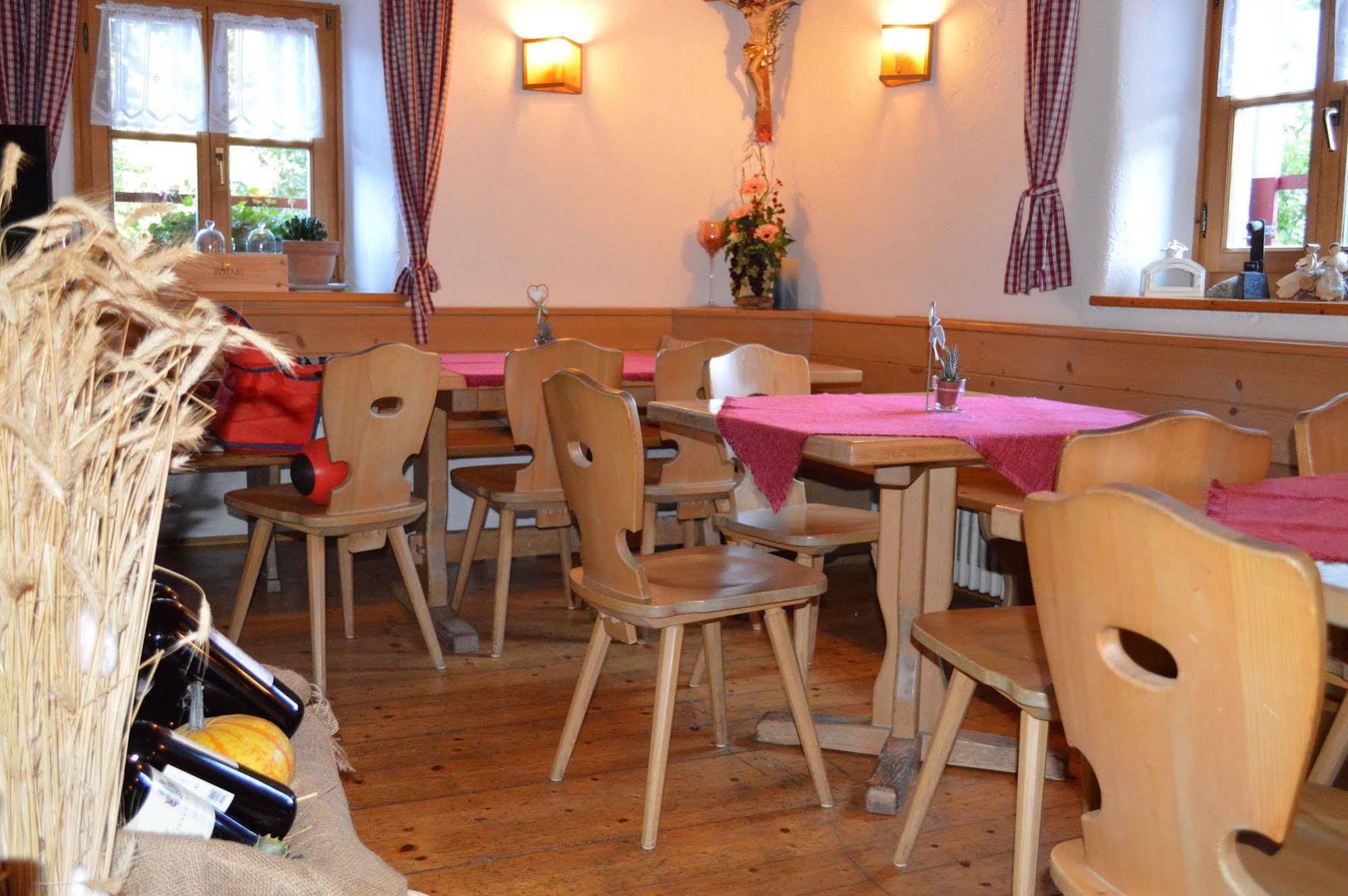 Hotel Zur Kirche Magre all' Adige ภายนอก รูปภาพ